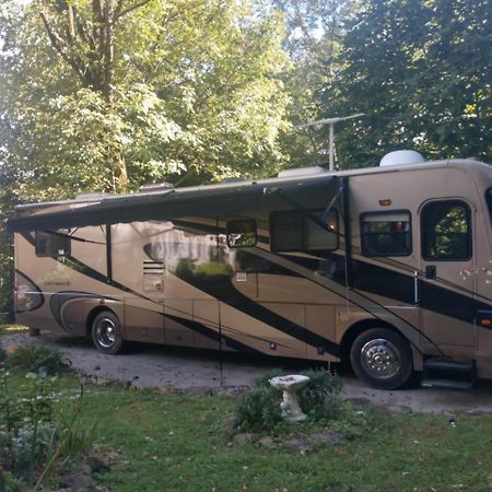 מלון אלייז'ה Luxury Coach In The Ga Mtns מראה חיצוני תמונה